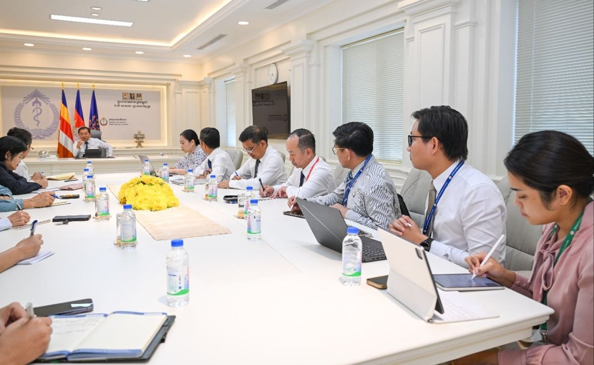 卫生部部长部署医疗改革 提升公共医疗服务质量