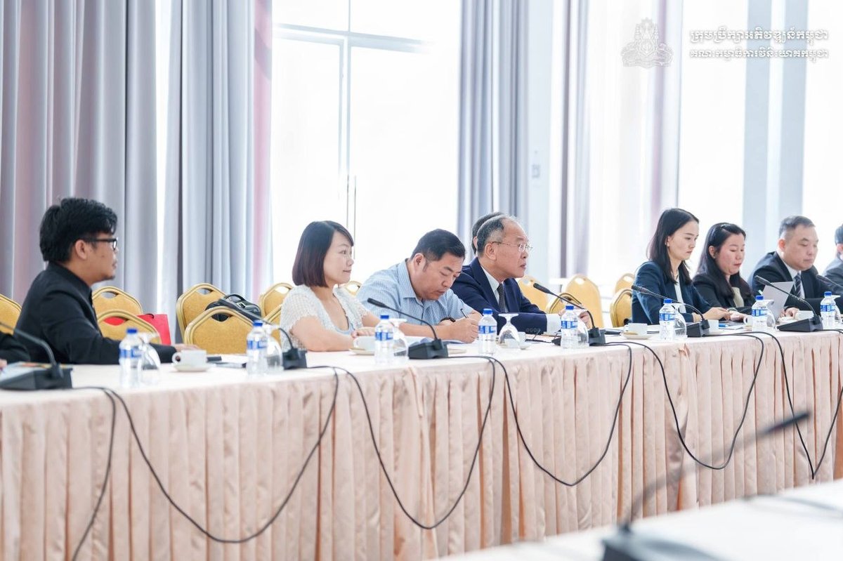 柬埔寨发展理事会与企业代表探讨投资潜力