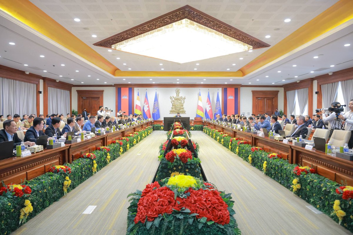 柬埔寨内政部召开交通安全会议 强化下半年道路执法