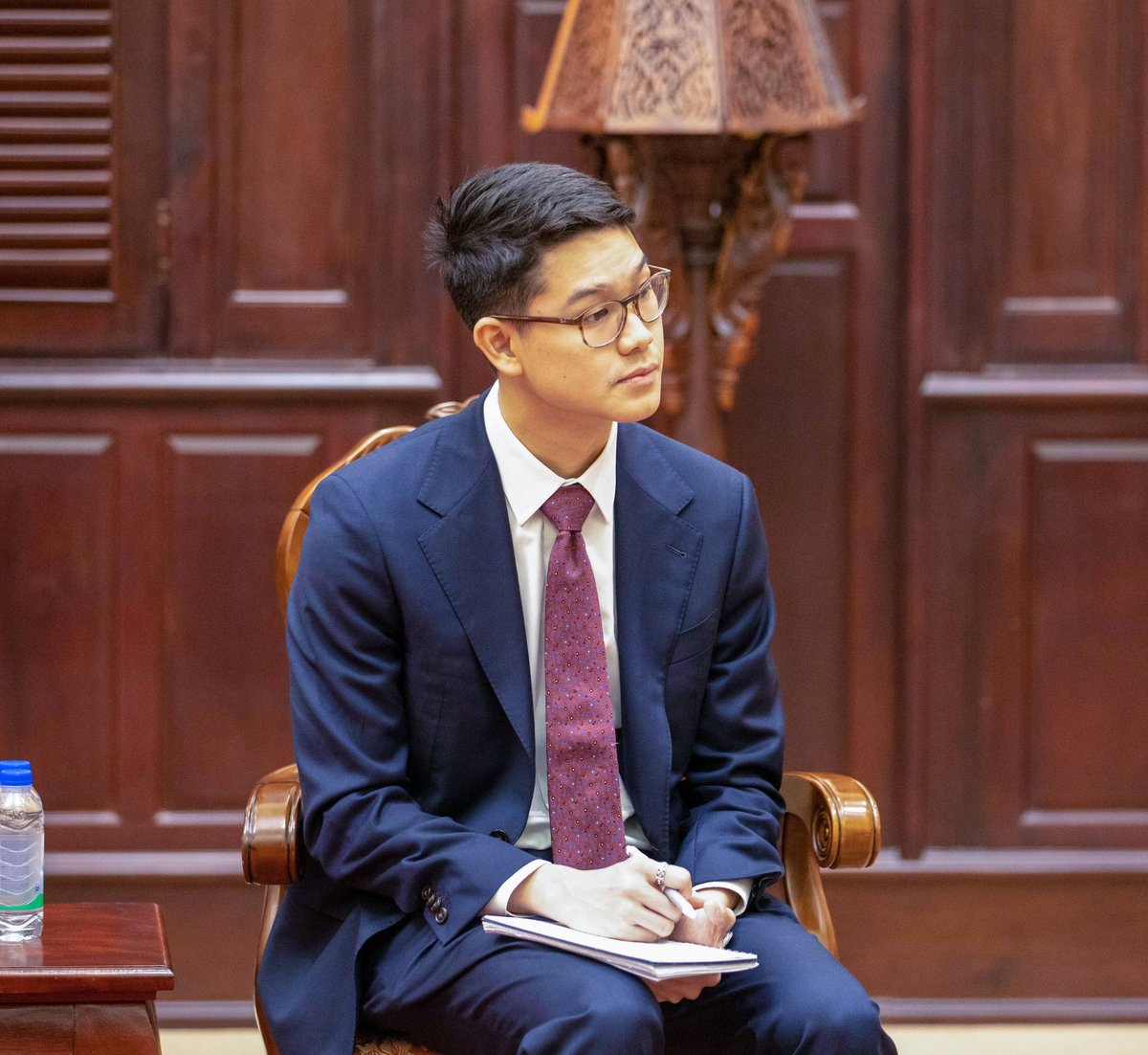 柬埔寨司法部与新加坡大使探讨法律人才培养