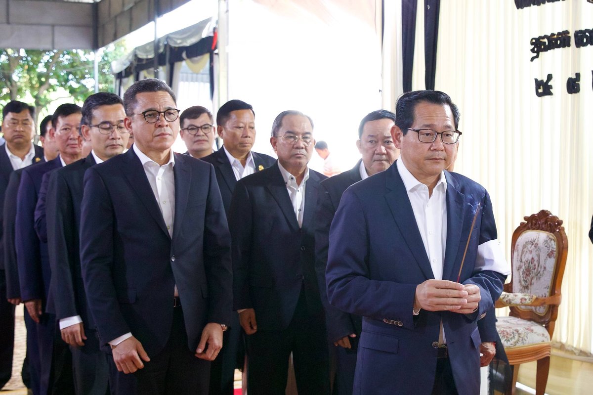 司法部长出席皇家司法学院院长父亲葬礼