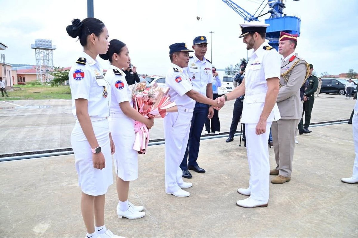英国海军HMS TAMAR号舰艇于8月20日抵达云壤海军基地