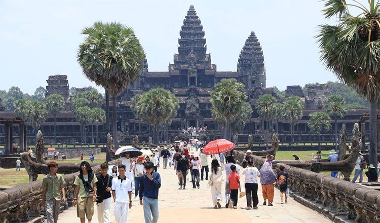 吴哥窟前7个月旅游收入下滑29% 国际游客复苏承压