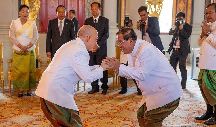 西哈莫尼国王赞誉洪森领导力 肯定其维护国家主权贡献