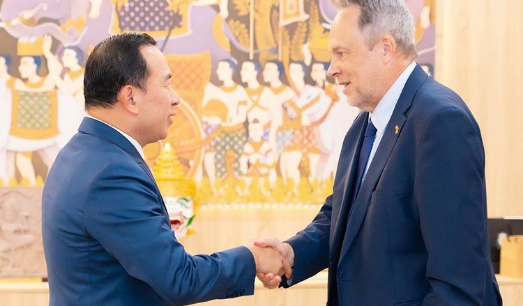 柬埔寨比利时探讨旅游投资合作 筹备金边法语国家峰会