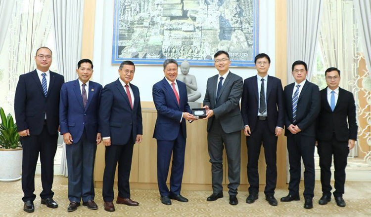 CDC与中国科大讯飞探讨数字化转型合作
