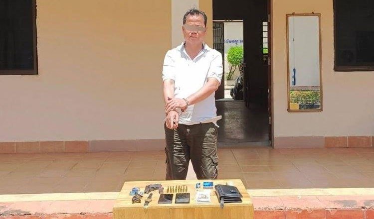 暹粒男子在KTV持枪威胁被捕