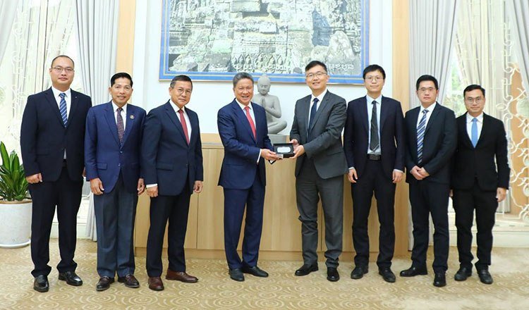 发展理事会与科大讯飞探讨AI合作 推动数字化转型
