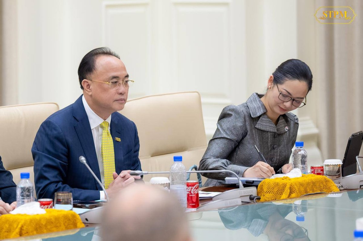 洪玛奈会见美国柬埔寨商会代表团探讨经贸
