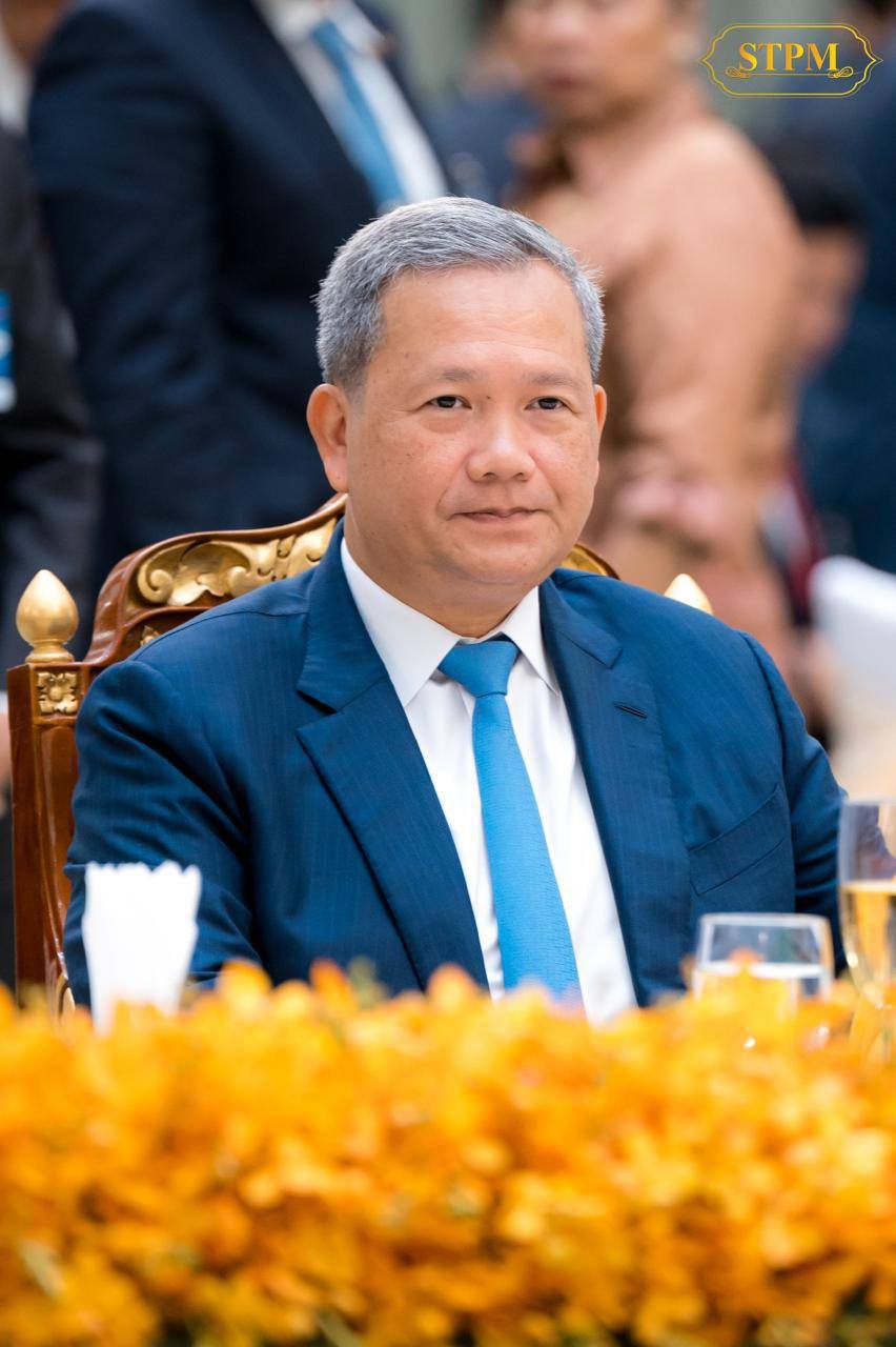 洪森与洪玛奈在金边设国宴欢迎缅甸领导人