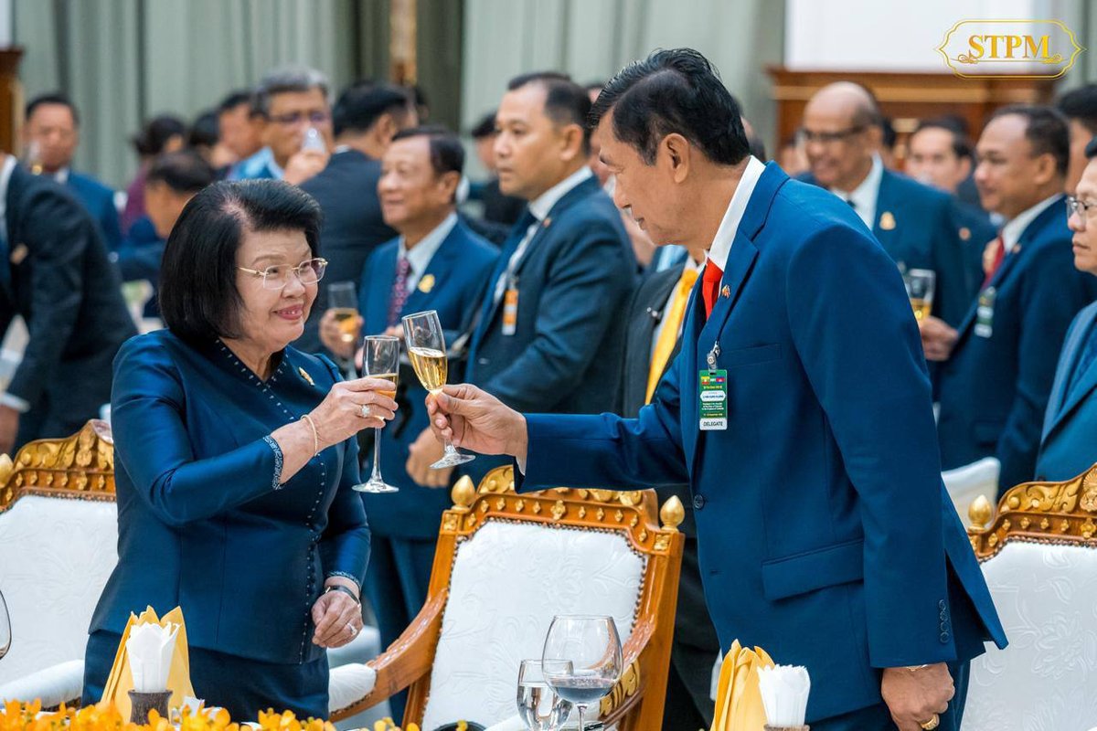 洪森与洪玛奈在金边设国宴欢迎缅甸领导人