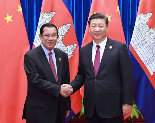 洪森致信祝贺中国国庆77周年 强调柬中友谊