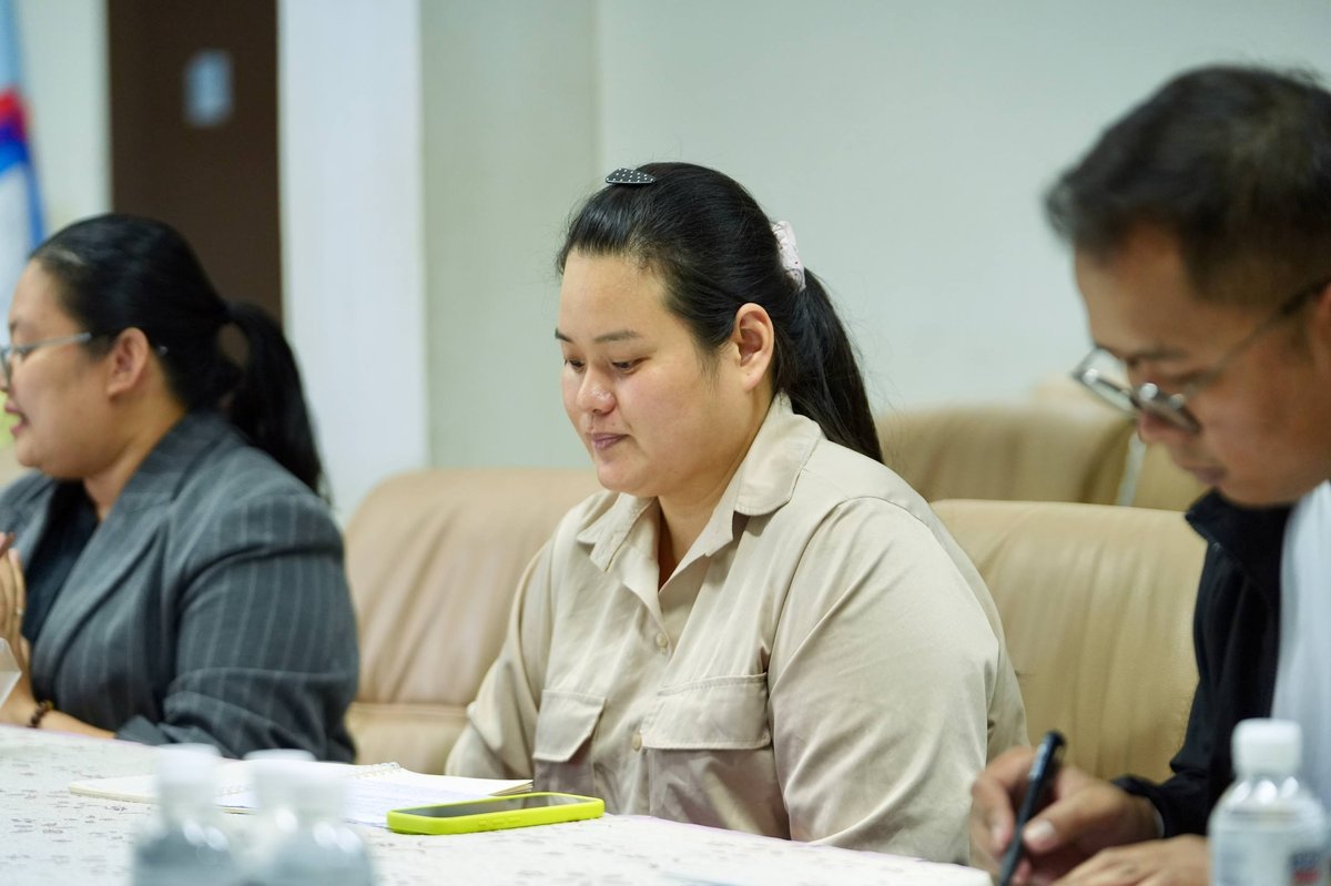 柬埔寨青年联合会与妇女部举行工作会谈 探讨青年参与合作