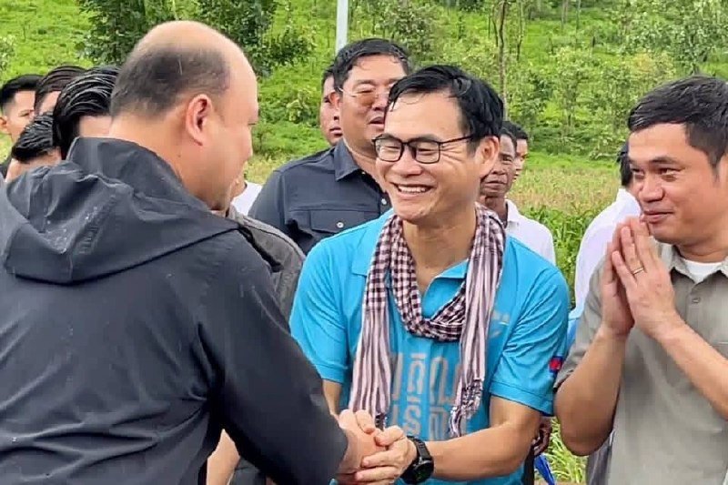 洪玛尼出席等待村公益活动 倡导社会团结