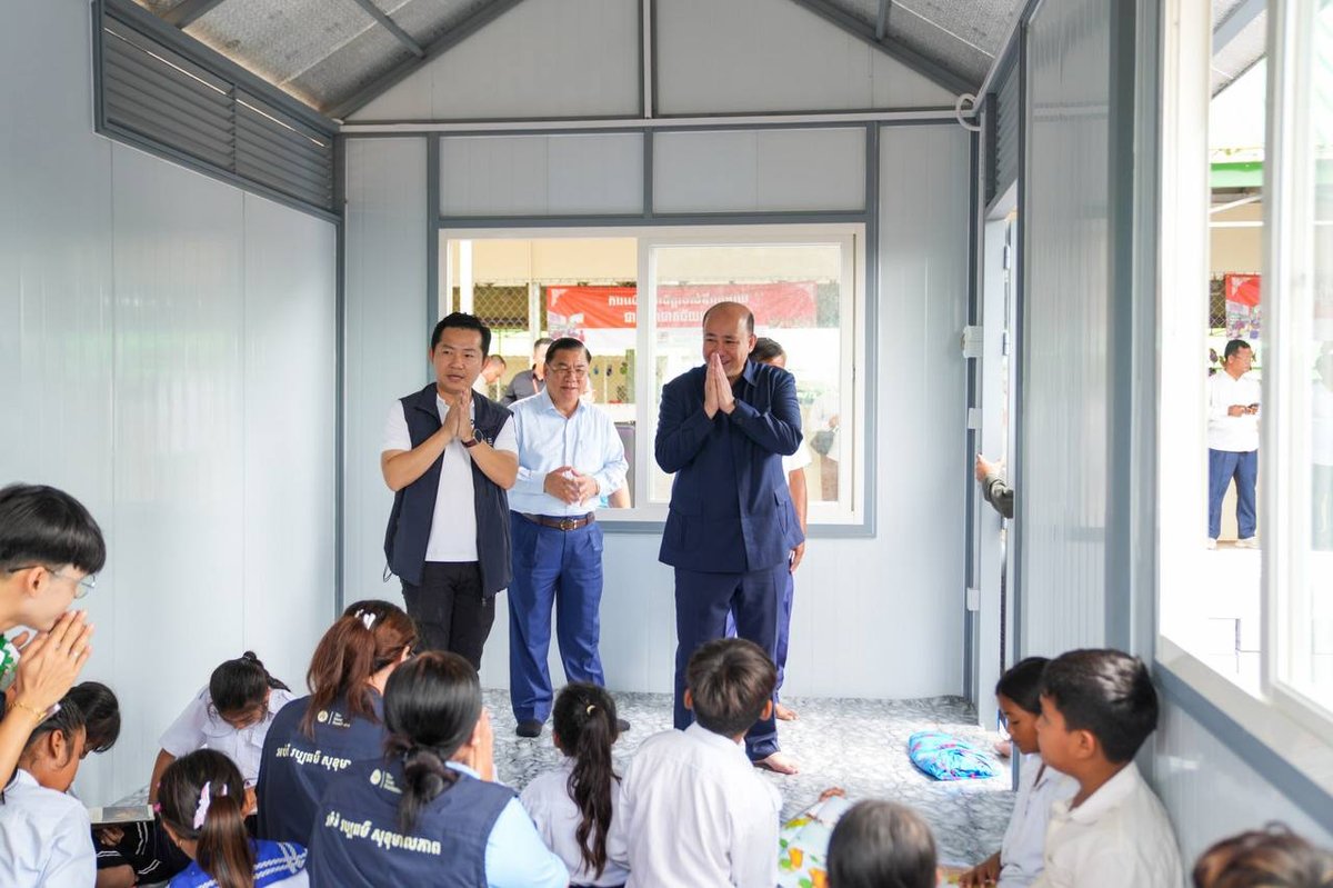 洪玛尼出席足球训练营 推广青少年体育运动