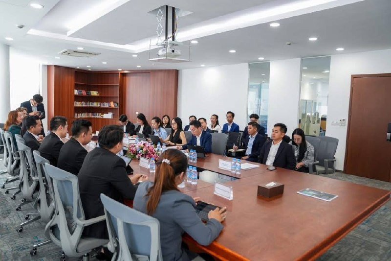 柬埔寨青年联合会与柬埔寨国际青年商会深化合作