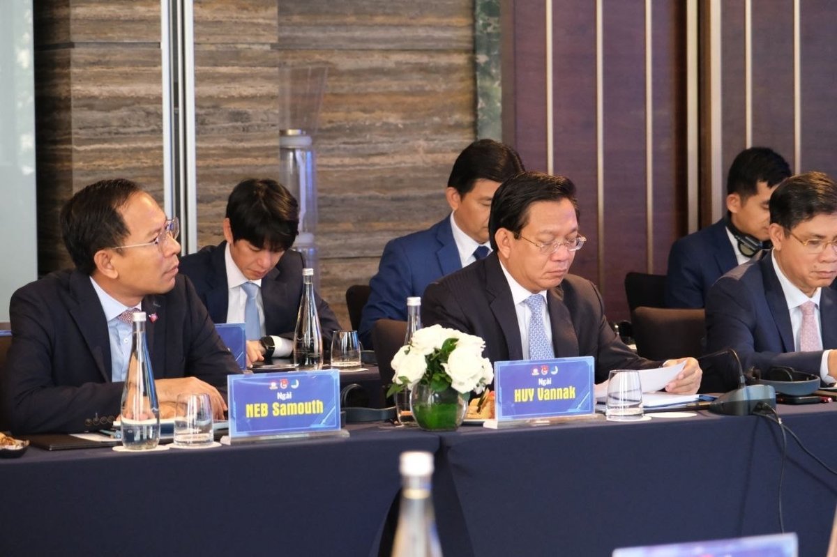 洪玛尼会见越南青年代表团 探讨深化双边青年合作