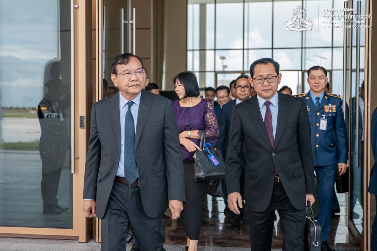 布拉索昆率团赴新加坡参加UNCLOS会议