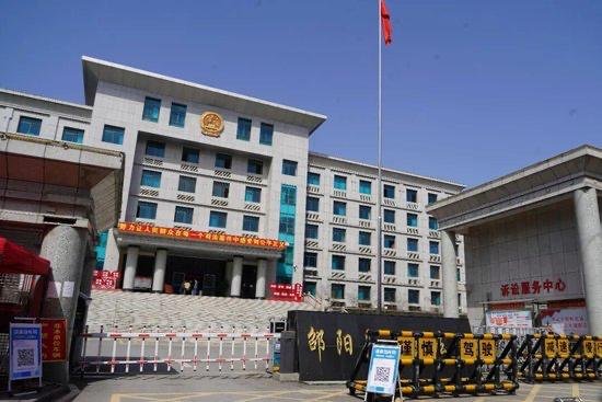 因敲诈上海科技公司负责人1亿元,湖南邵阳县原公安局长尹向锋及