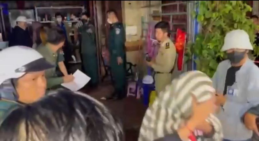 金边警方突击检查涉黄旅馆 逮捕2名经营者并查封