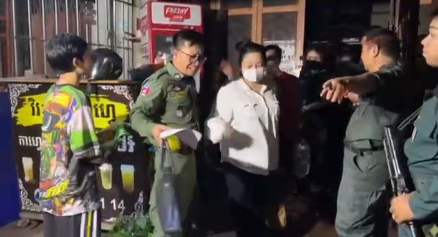 金边警方突击检查涉黄旅馆 逮捕2名经营者并查封