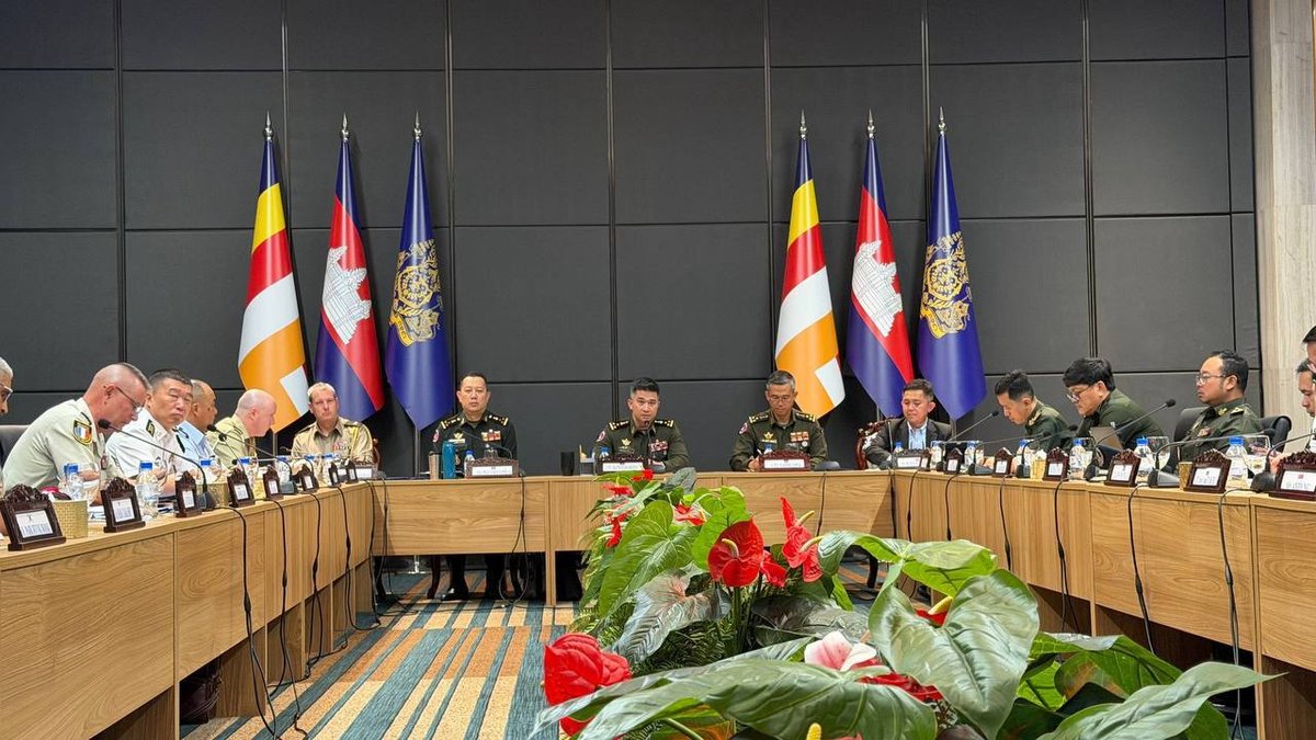 柬埔寨国防部向外国武官通报,尽管双方达成停火协议,但泰军在边