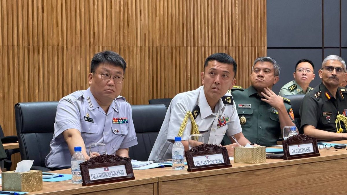 柬埔寨国防部向外国武官通报,尽管双方达成停火协议,但泰军在边