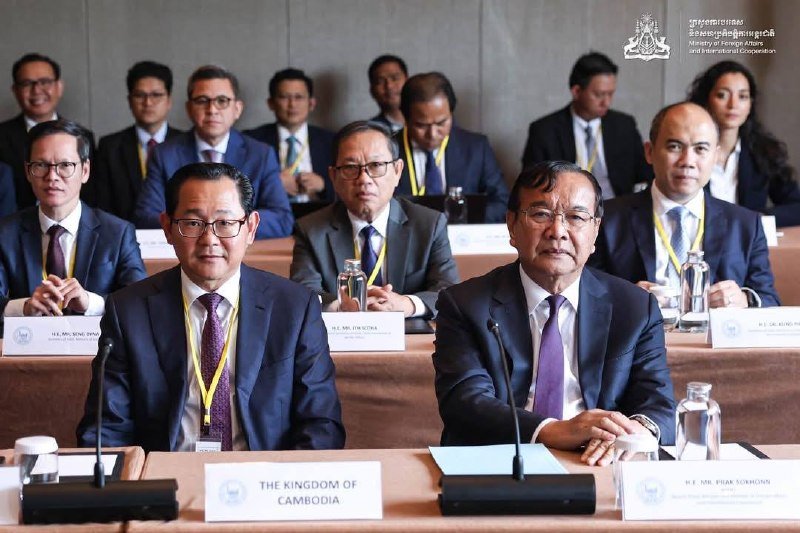 柬埔寨与调解委员会闭门会议顺利结束
