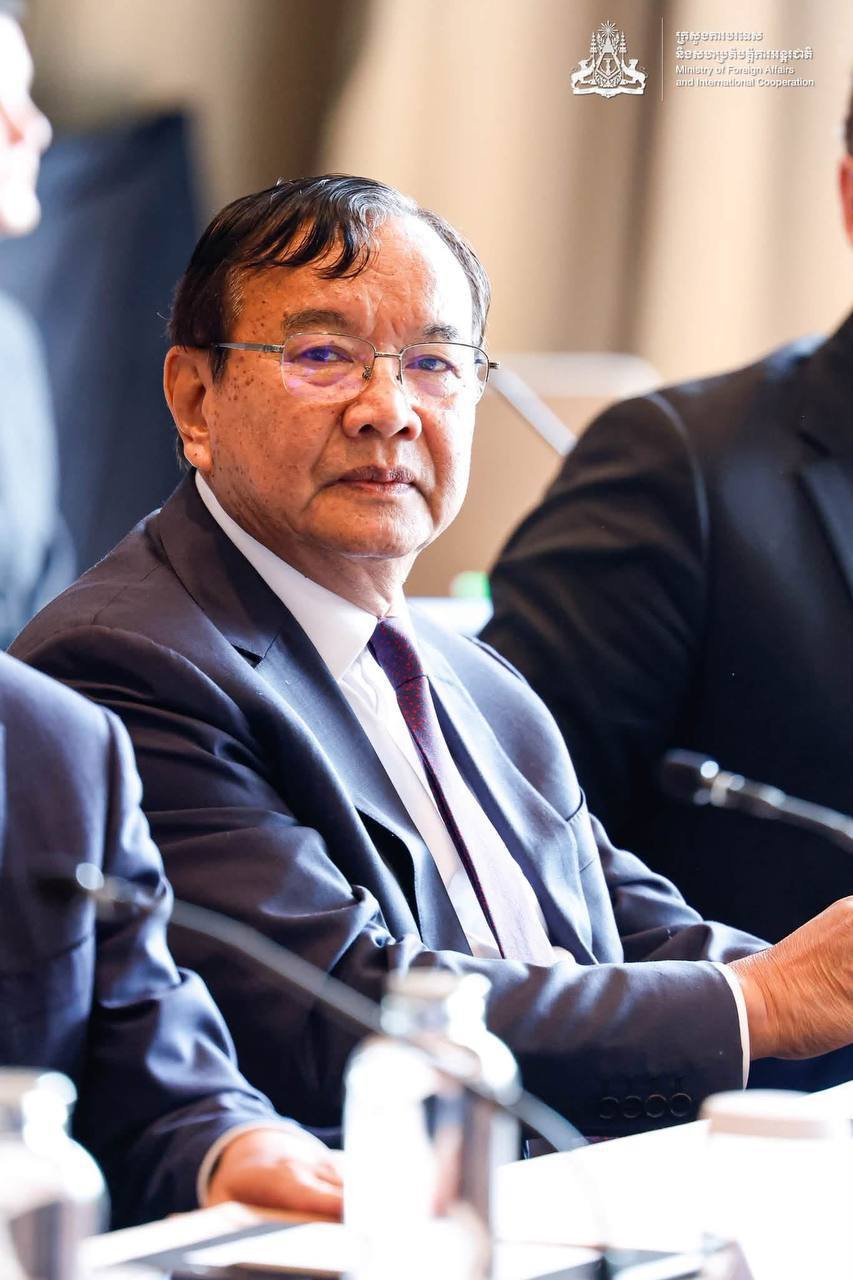 柬埔寨与调解委员会闭门会议顺利结束