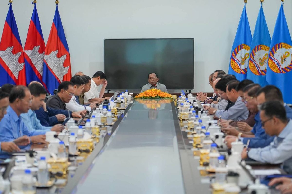柬埔寨政府官员主持会议,审议普雷塔托纪念碑建设方案,计划于2