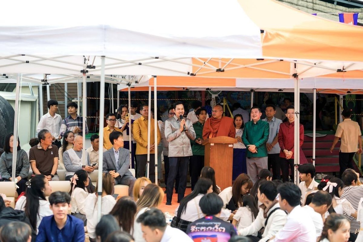 在韩柬埔寨劳工举行亡人节庆祝活动
