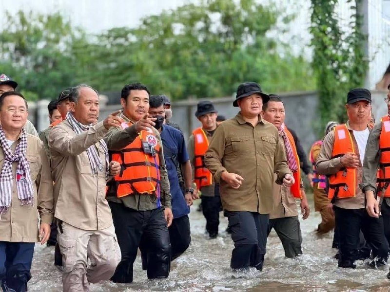 洪玛奈总理亲赴波贝灾区 慰问受灾民众并视察汛情
