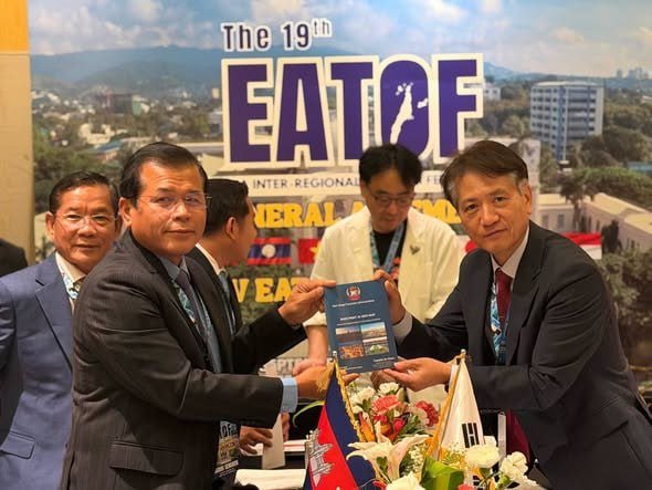 暹粒省代表团出席第19届EATOF大会