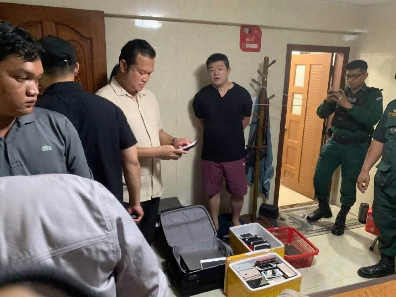 金边堆桑卡一分区突查网诈窝点 查获大批设备