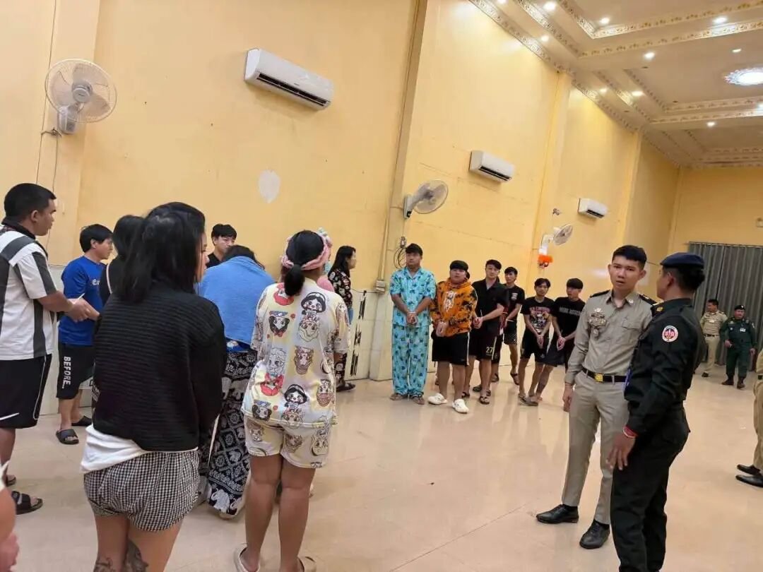 波贝电诈窝点遭突袭 223人落网含警察局副局长