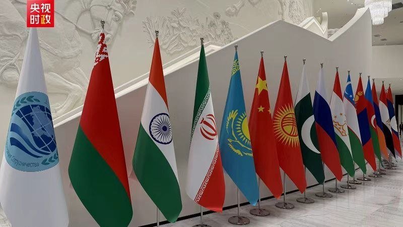 中国国家主席习近平出席上海合作组织成员国元首理事会第26次会
