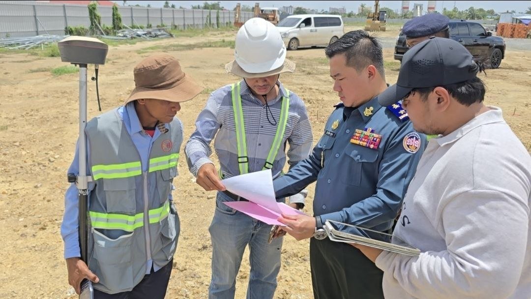 实居省宪兵司令孟顺视察了新建宪兵司令部办公大楼的施工进度,要