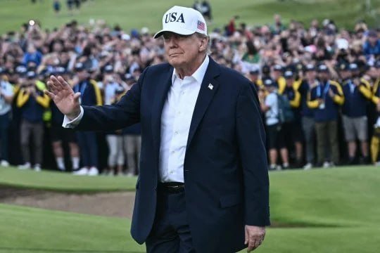 美国前总统特朗普要求美联储降低利率