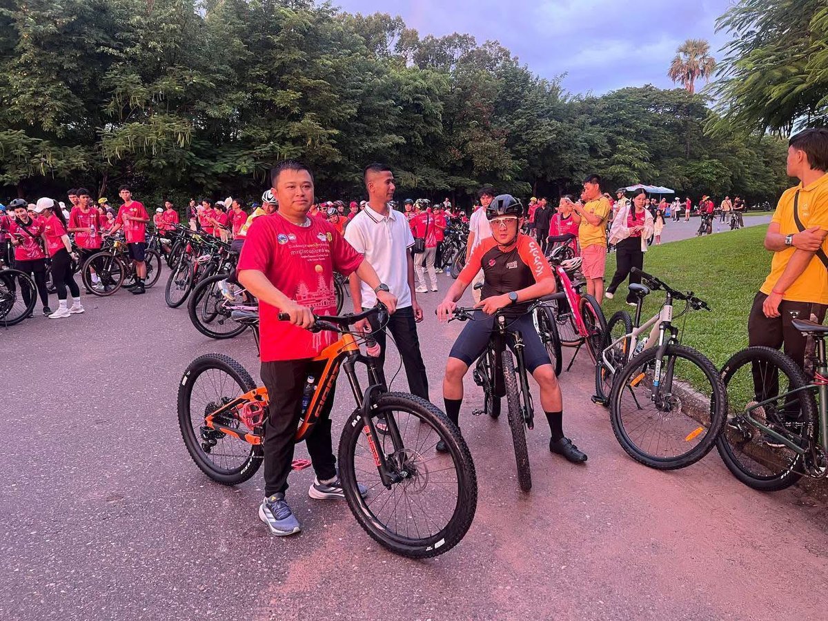 暹粒吴哥窟骑行活动今日开赛 旅游部部长出席