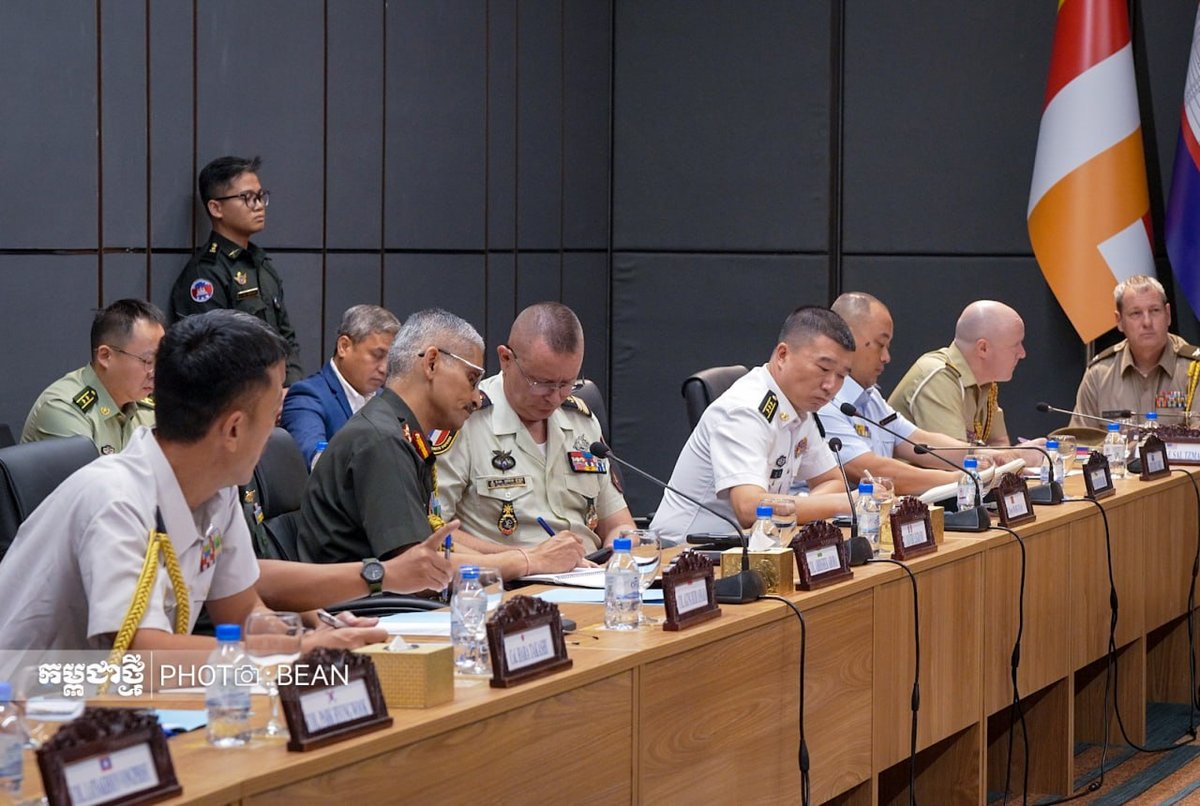 国防部向22国武官展示边境局势 驳斥泰方指控