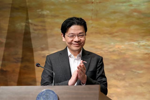 新加坡总理年薪174万美元引发议会热议