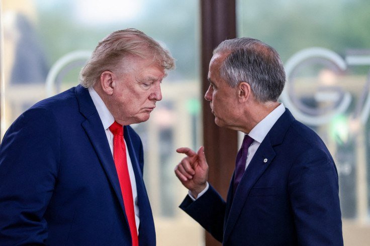 美国政府近期升级与加拿大的贸易摩擦,宣布禁止进口来自加拿大的