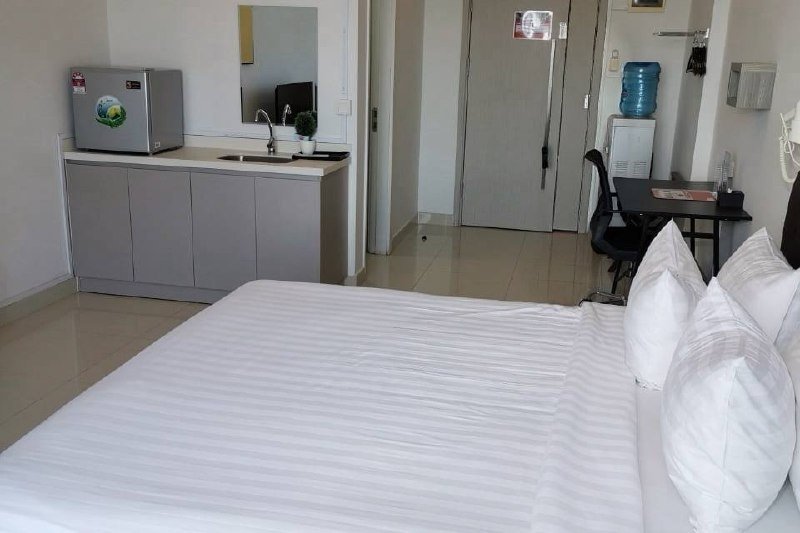 桑园区The Bridge高层单间公寓出售 售价$8万