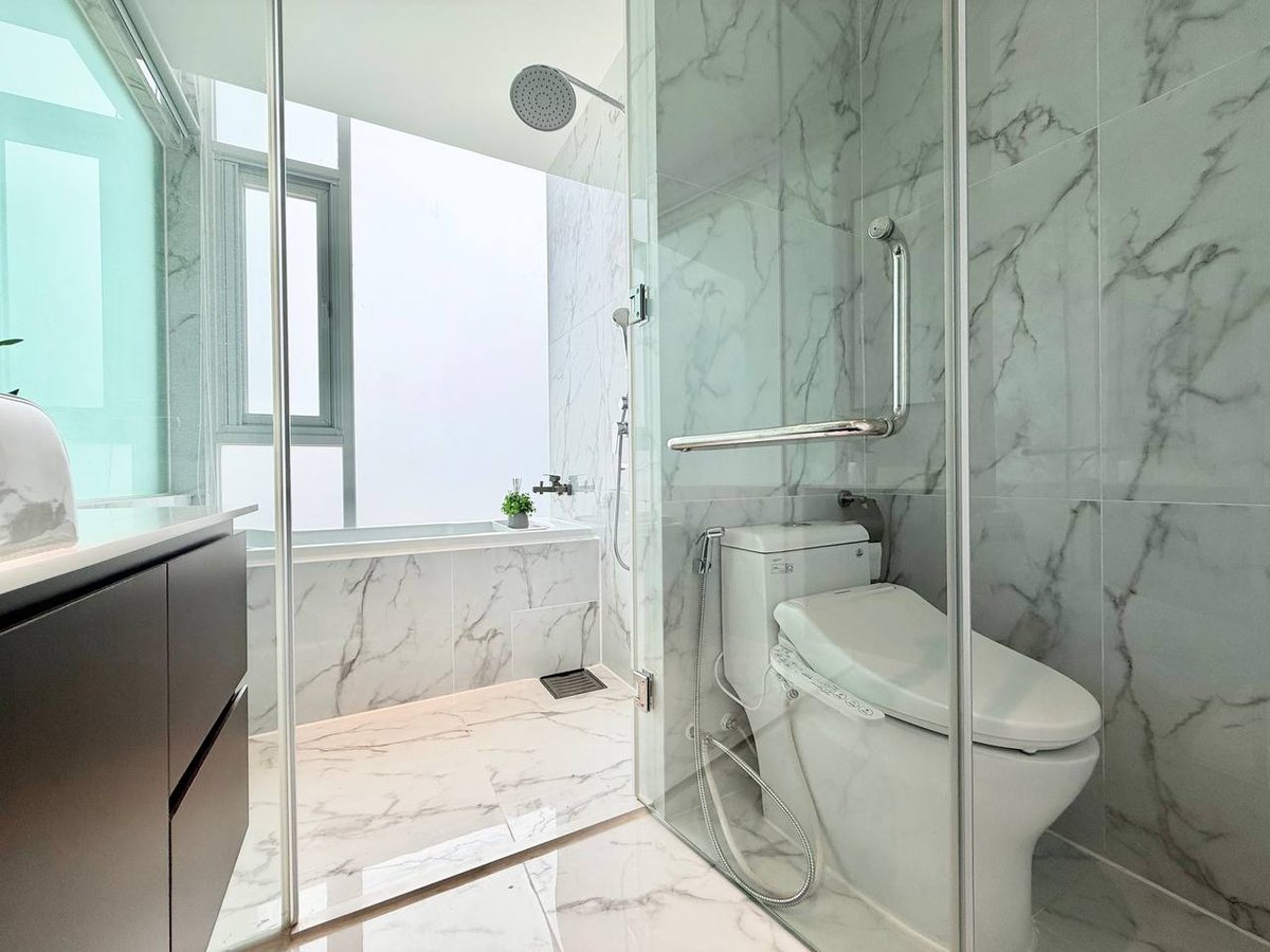 BKK1 J Tower 2两房公寓出售$24万或月租$15