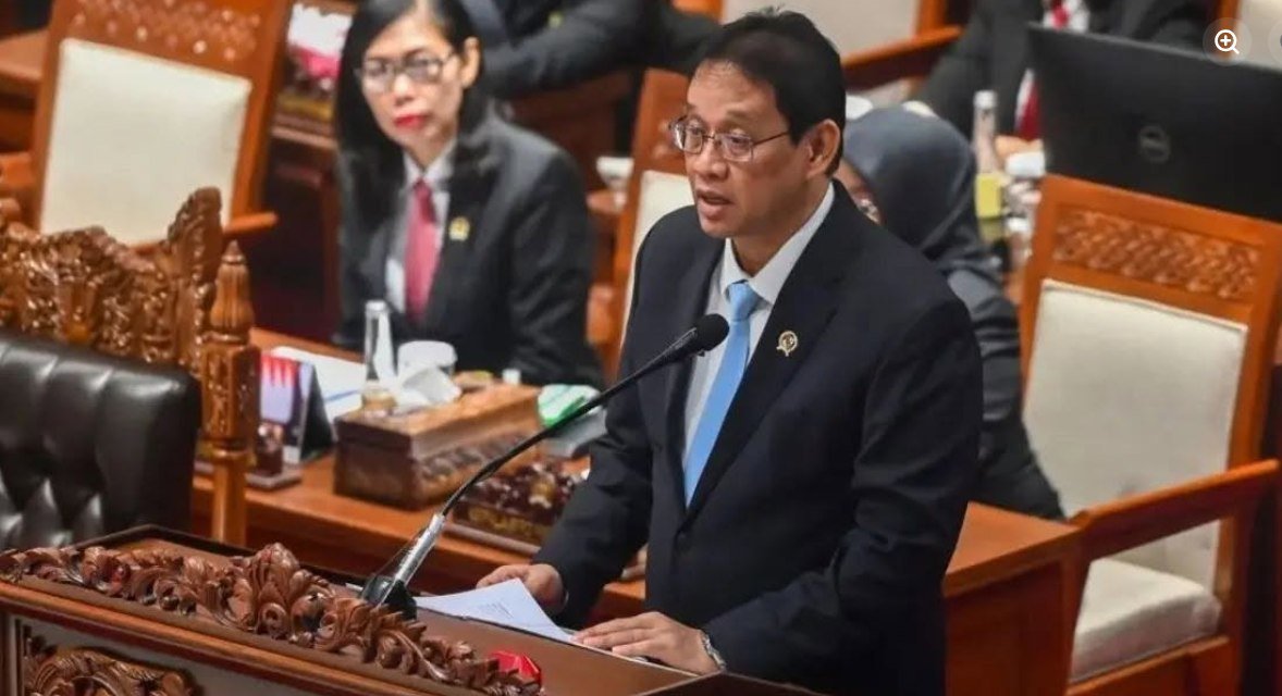 泰国汽车工业因政局变动受到影响,同时印尼财长在内阁改组中被免