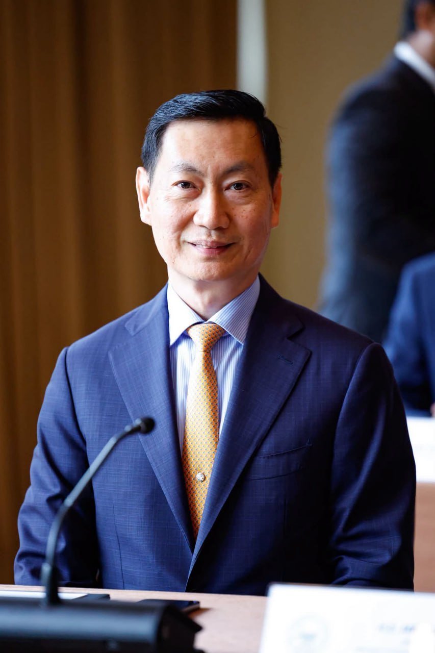 布拉索昆率团赴新加坡出席UNCLOS调解会议