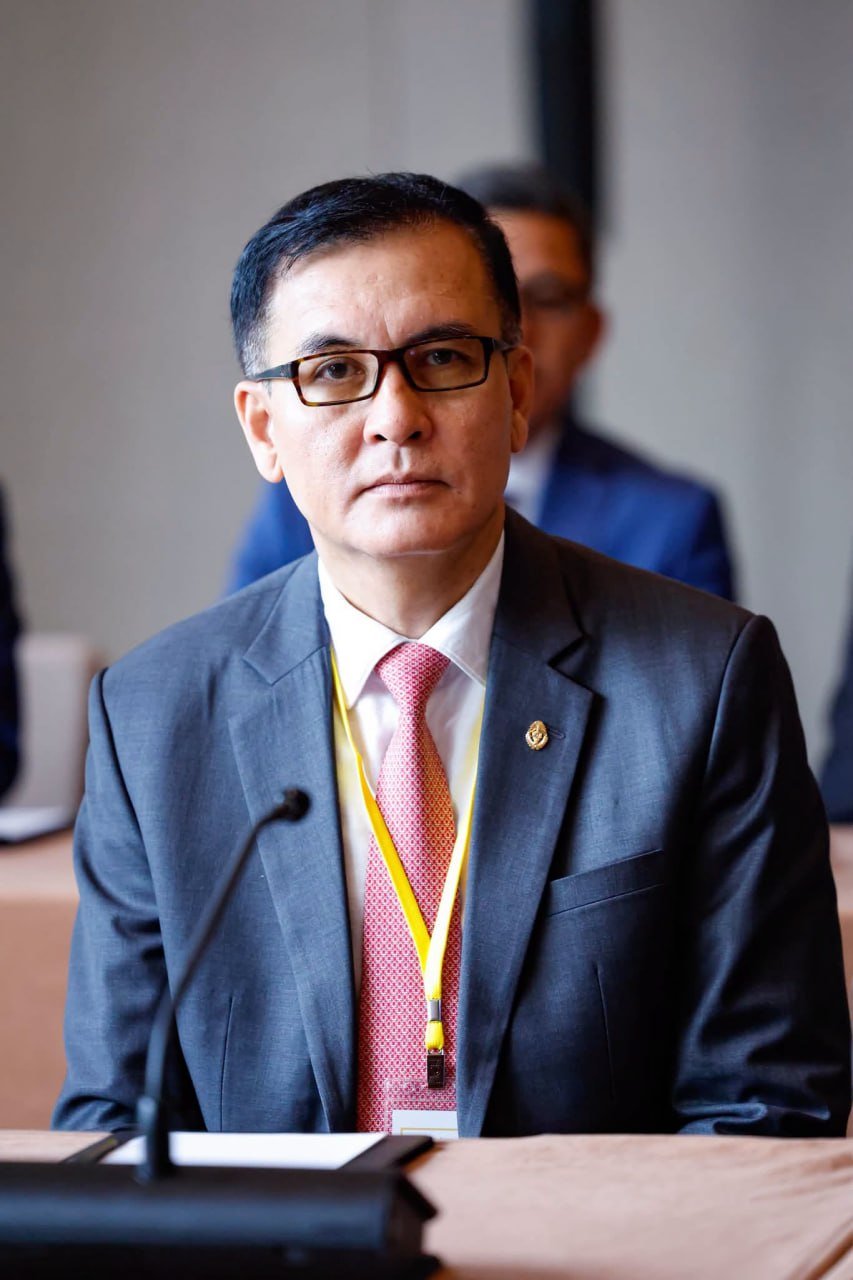 布拉索昆率团赴新加坡出席UNCLOS调解会议