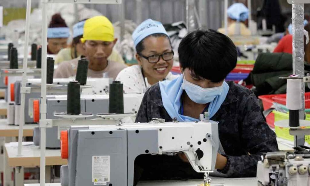 柬埔寨制衣业工会要求2027年最低工资涨至250美元
