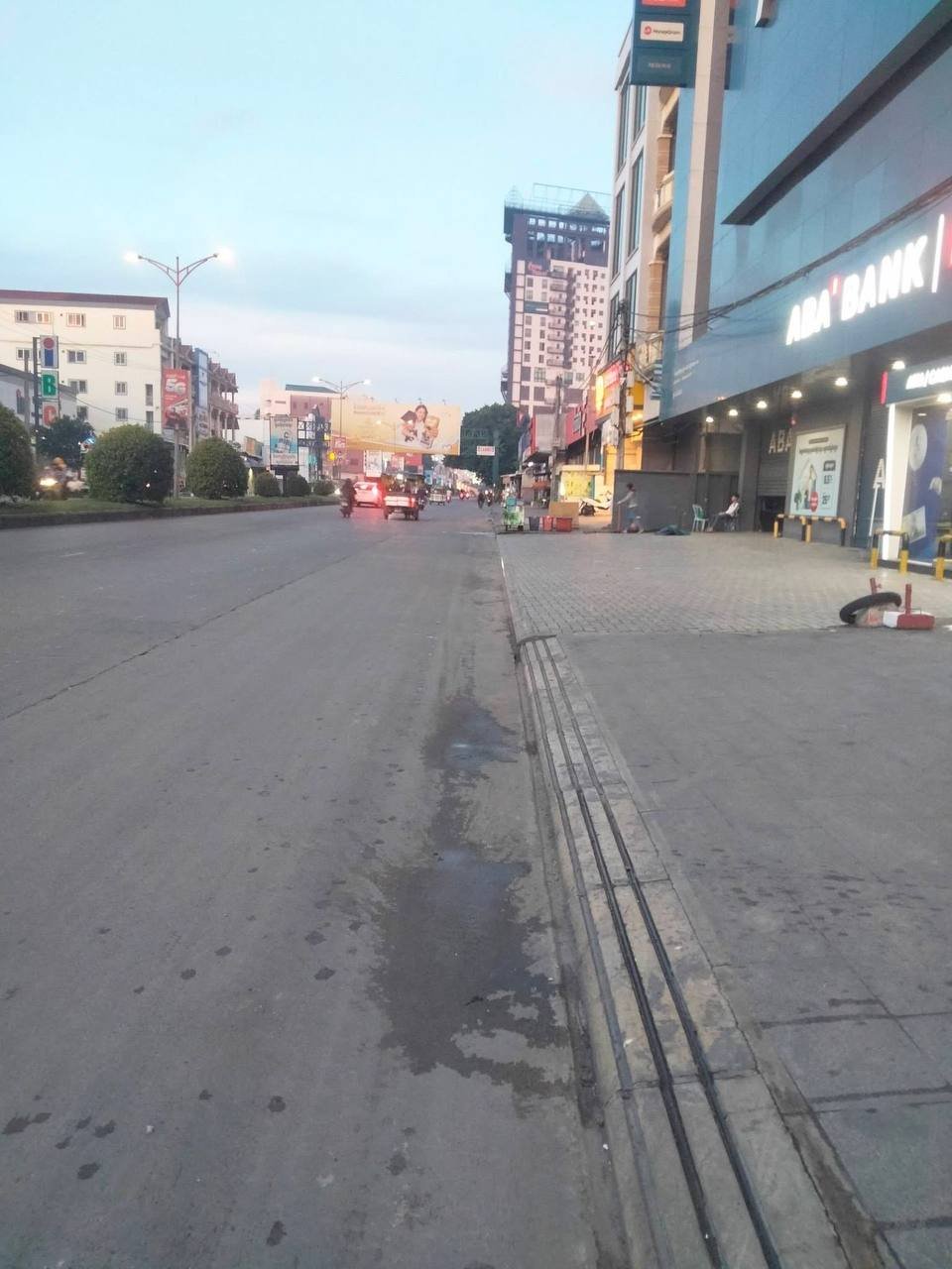 棉芷区Stung Meanchey 1社区通过居民积极配合垃