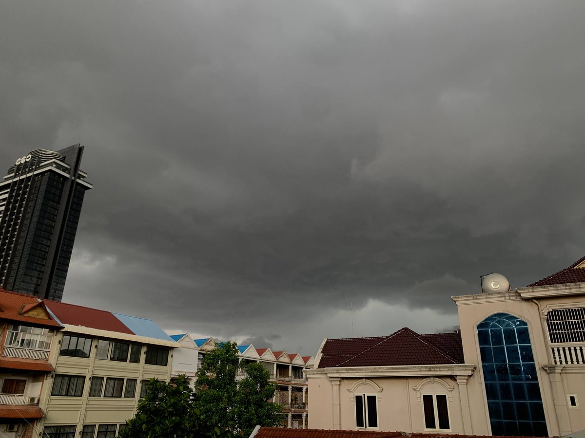 柬埔寨全境受低压槽影响 本周将持续降雨